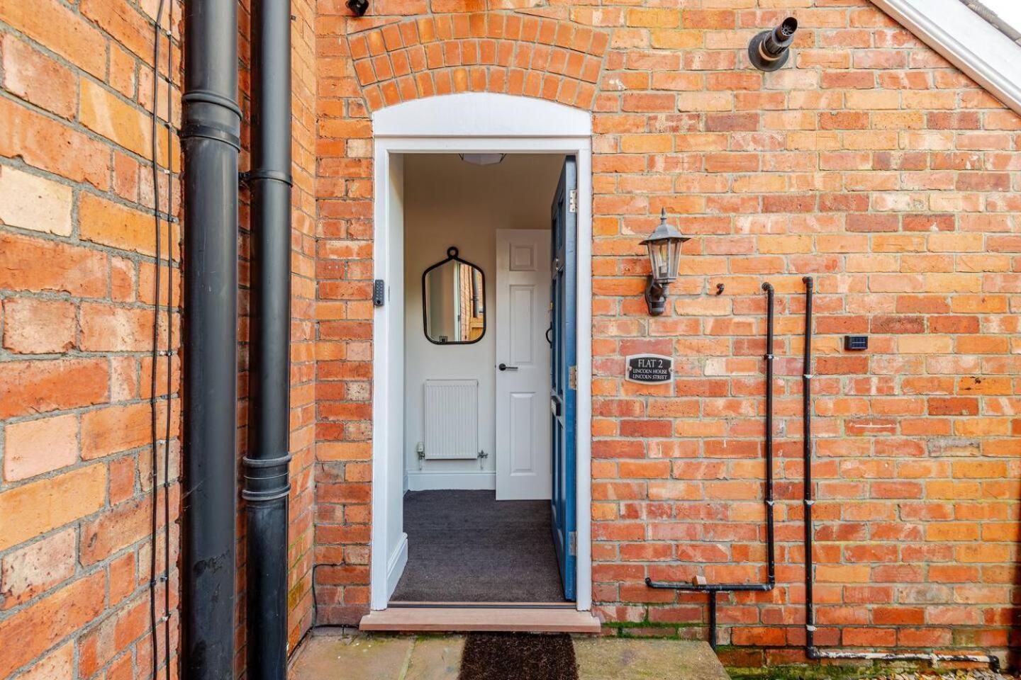 Stylish Flat In Central Location With Free Parking Swindon Exterior photo